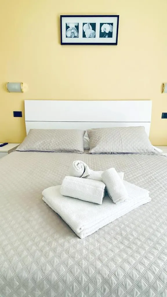 Residence Altea リッチョーネ アパートホテル